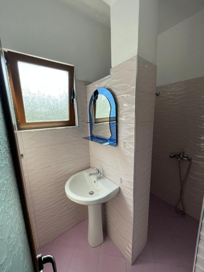 Centre Hotel Berat Bagian luar foto